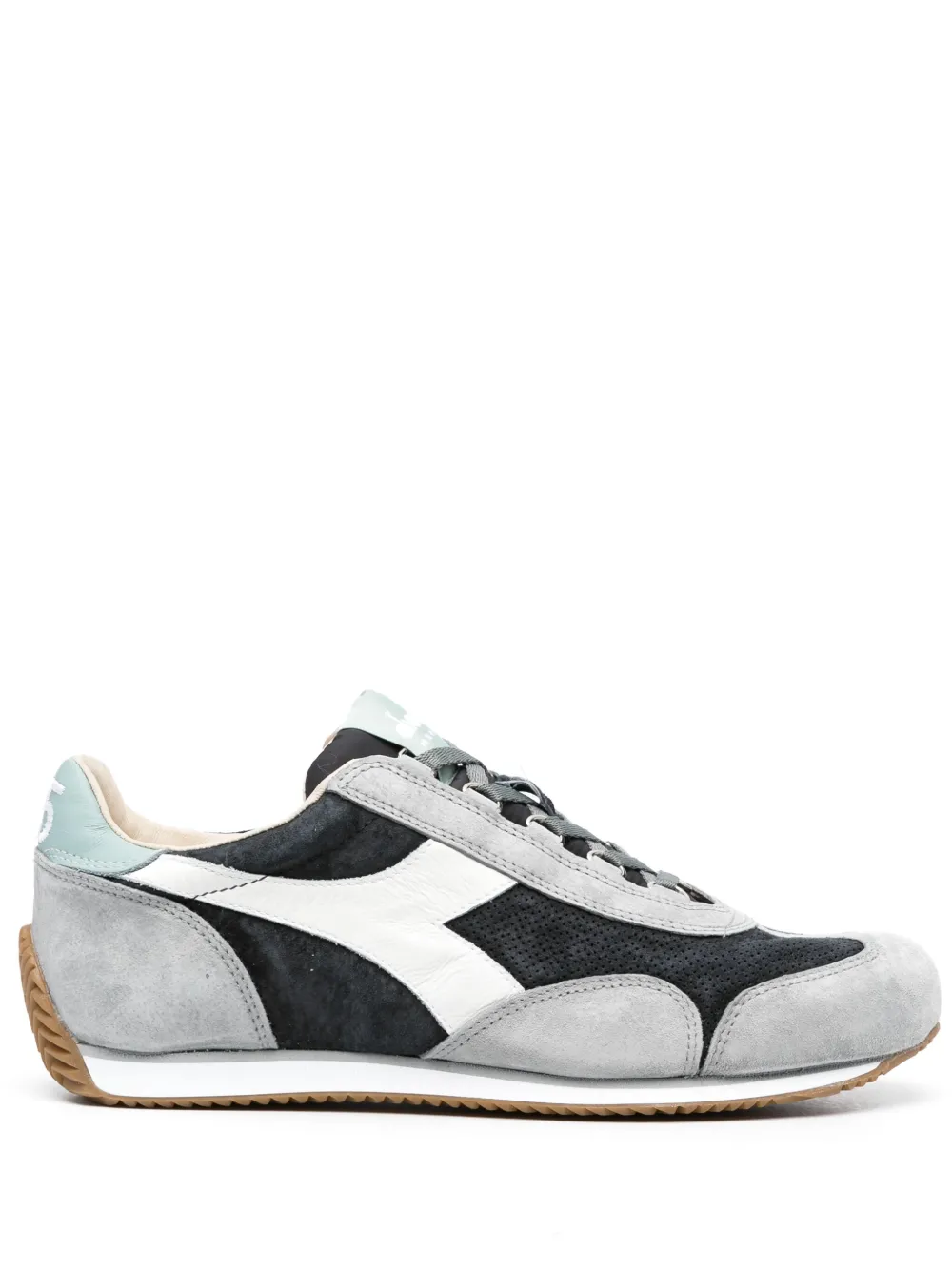 

Кроссовки Equipe со вставками Diadora, серый
