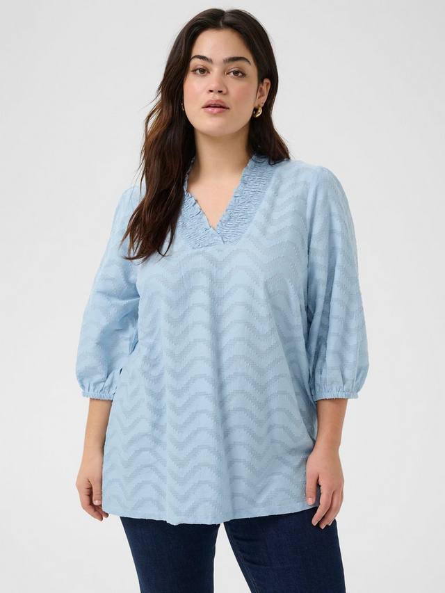 

Топ с v-образным вырезом vitana с оборками KAFFE Curve, цвет Soft Chambray