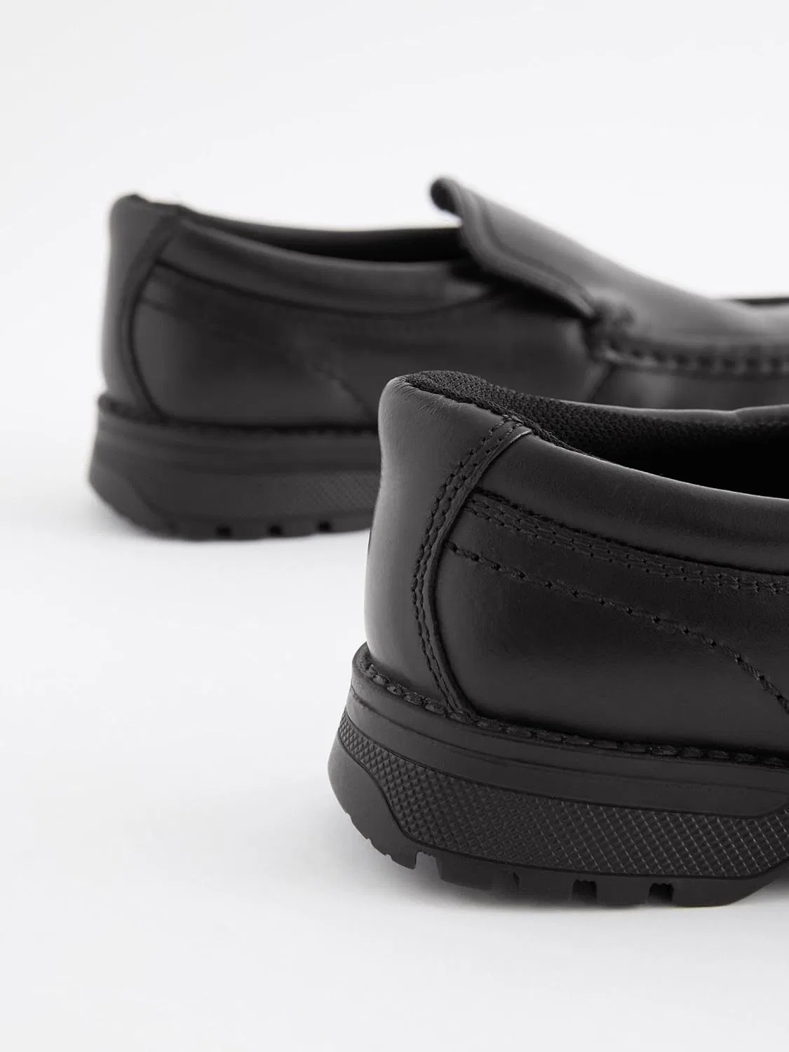 Туфли NEXT Jungen Standard Passform (F) Lederslipper für die Schule, Black — фото 3