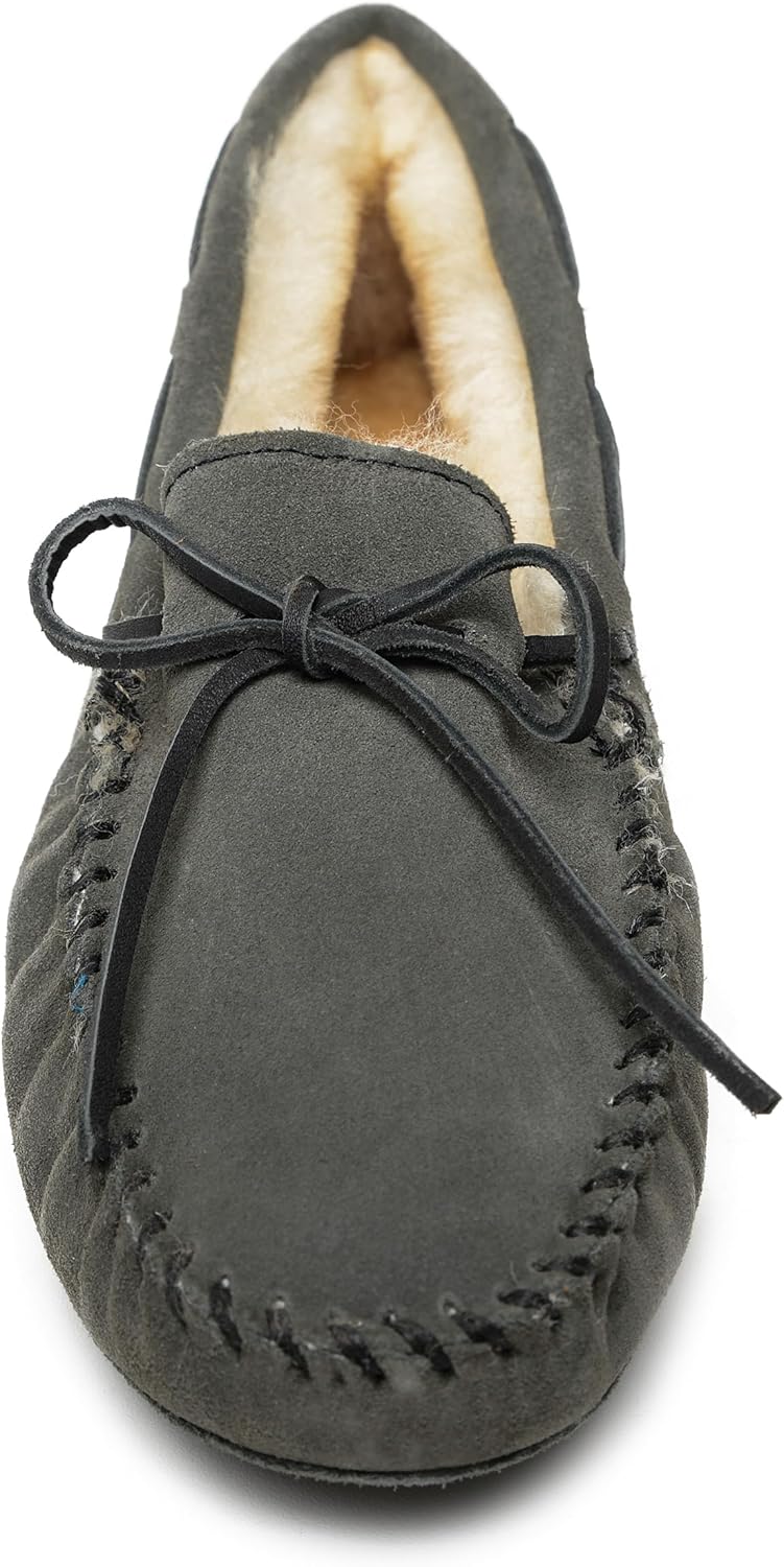 Мужские мокасины Minnetonka из овчины с мягкой кожаной подошвой, серый — фото 4