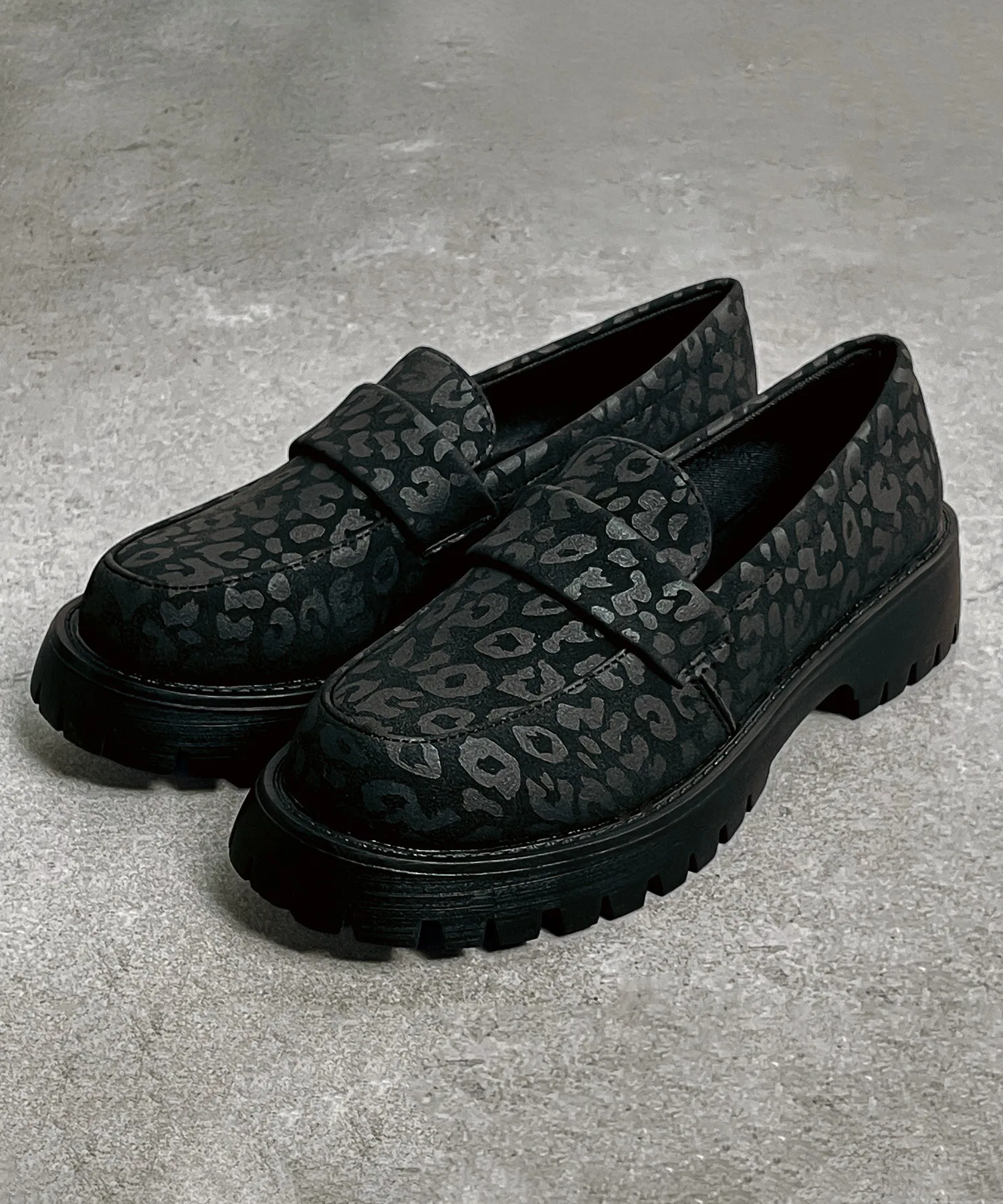 Унисекс лоферы на платформе с леопардовым принтом CALIFORNIA OUTFITTERS чёрные — фото 2