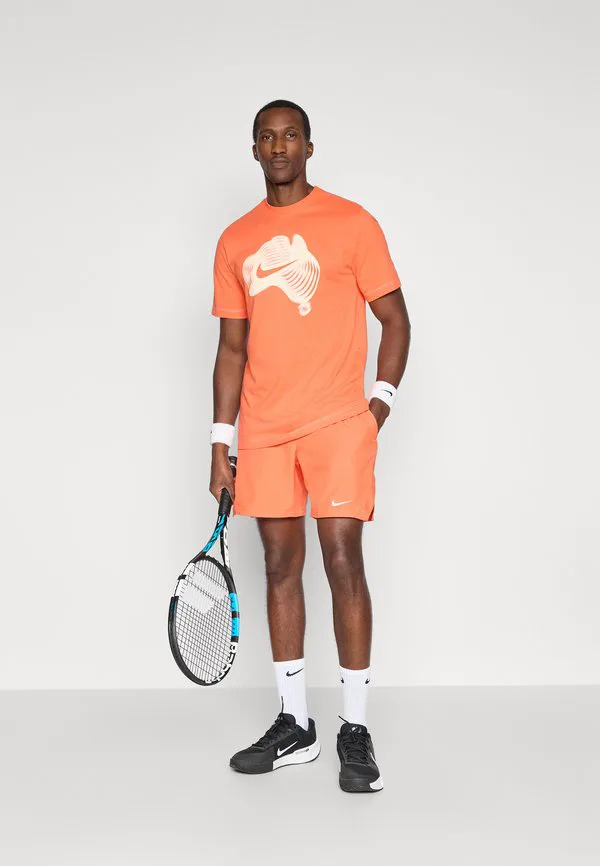 Футболка nikecourt, открытая спортивная футболка Nike Performance, Turf Orange/Sail — фото 2