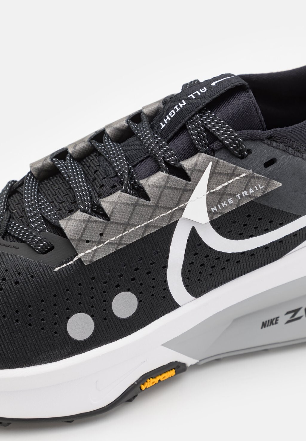 Кроссовки Zoomx Zegama Trail Nike, черный/белый/волко-серый/антрацит — фото 2