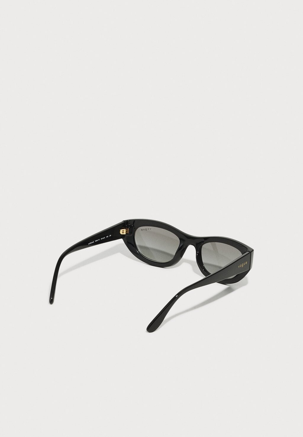 

Солнцезащитные очки VOGUE Eyewear, черный