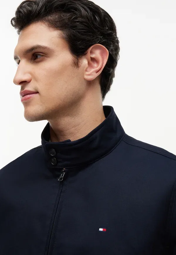 Куртка-бомбер Tommy Hilfiger Classic Harrington Core Essentials, пустынное небо — фото 4