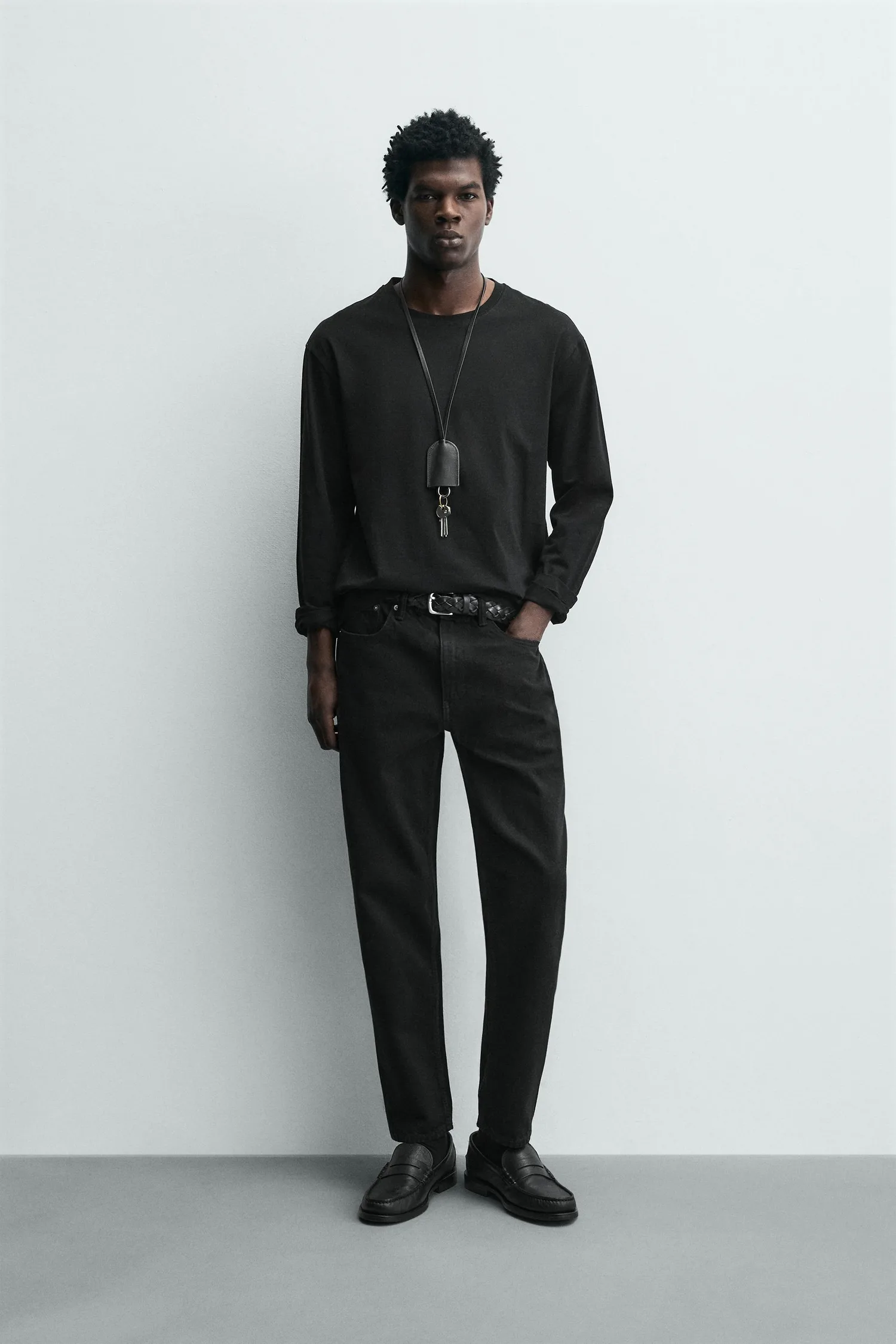 Узкие джинсы зауженного кроя Zara, черный