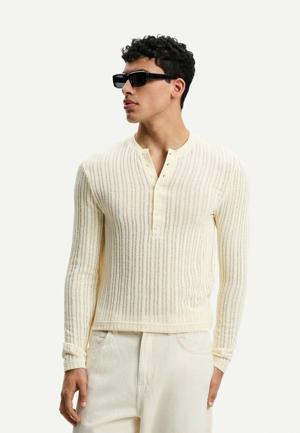 

Джемпер OPENWORK WITH BUTTONS Bershka, белый