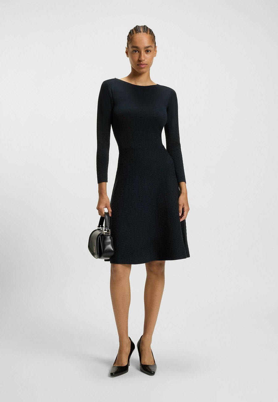 

Платье BOSS Jumper dress, Dark Blue Four/Dark Blue