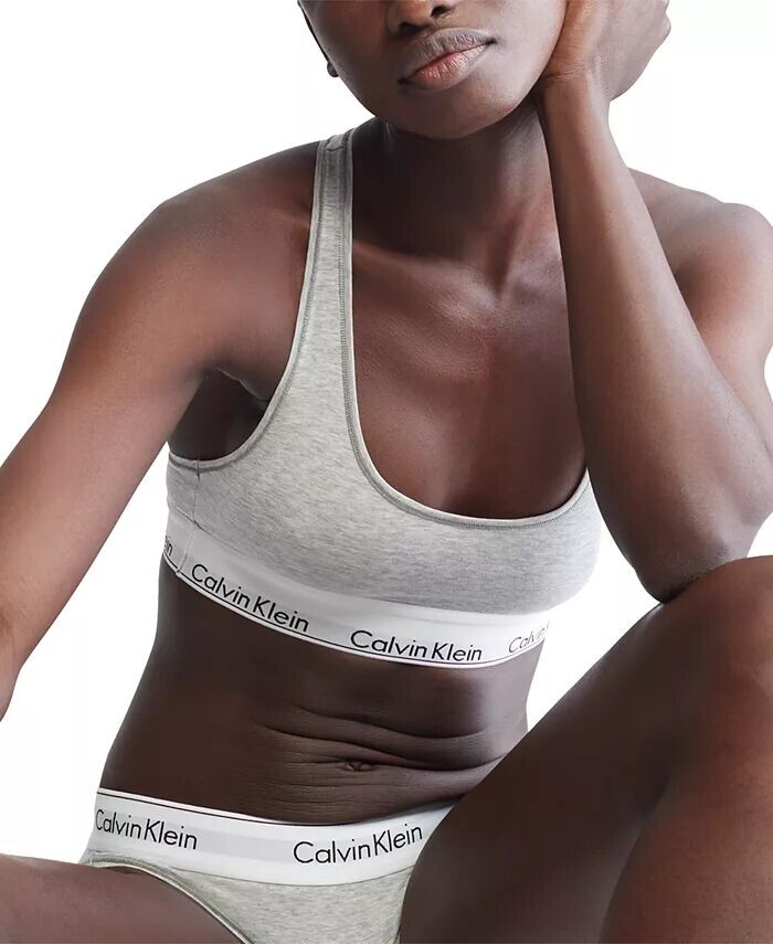 Женский современный хлопковый бюстгальтер без косточек F3785 Calvin Klein, серый — фото 4