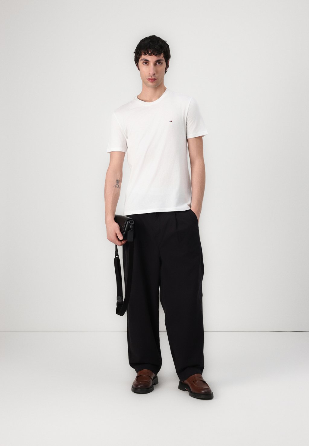 

Базовая футболка TEE 3 PACK Tommy Jeans, черный