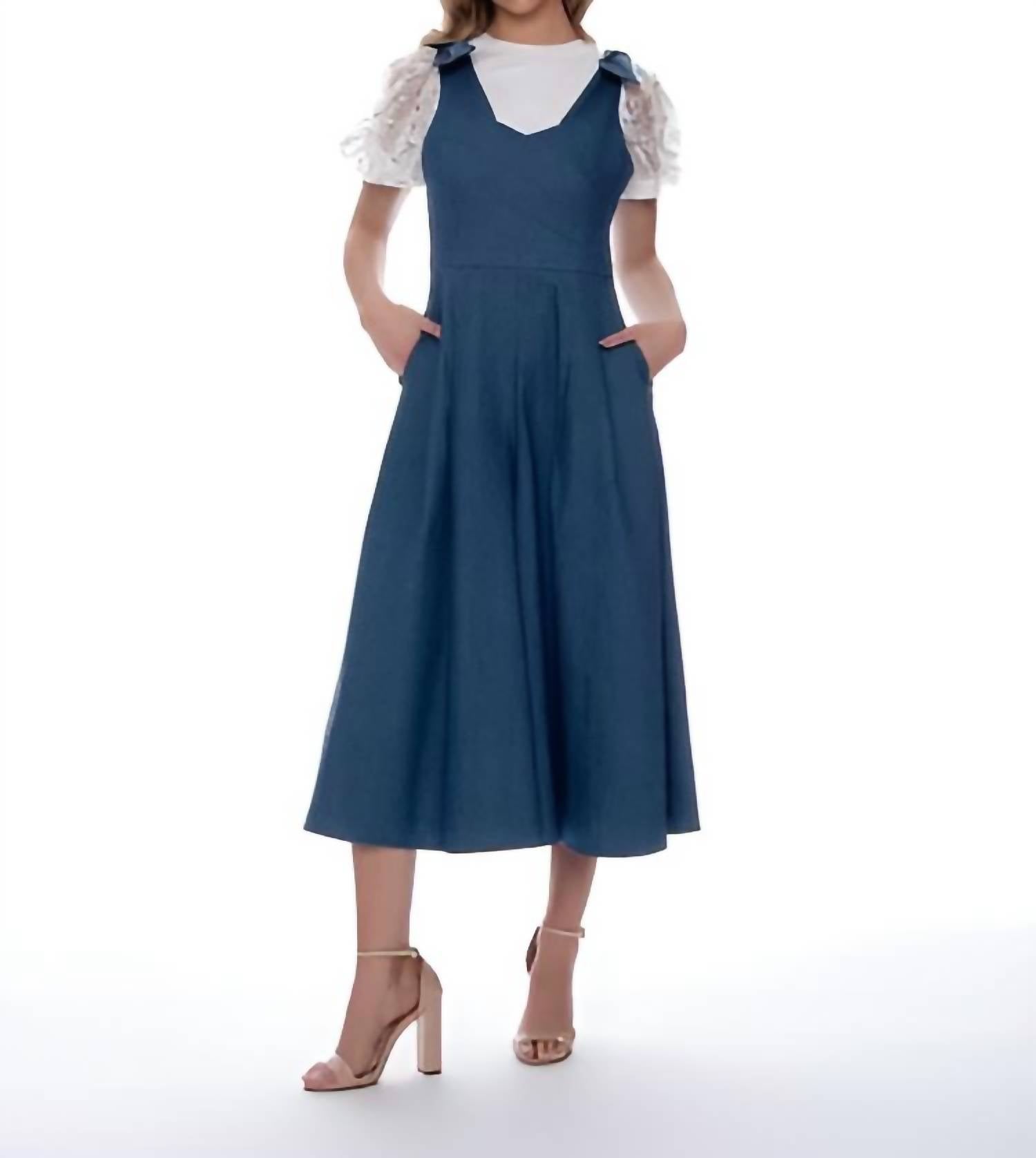 

Джинсовый комбинезон в синем цвете Gracia