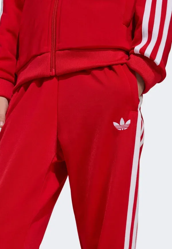 Детский спортивный костюм Adidas Originals SST Tracksuit Kids Set, ярко-алый — фото 4