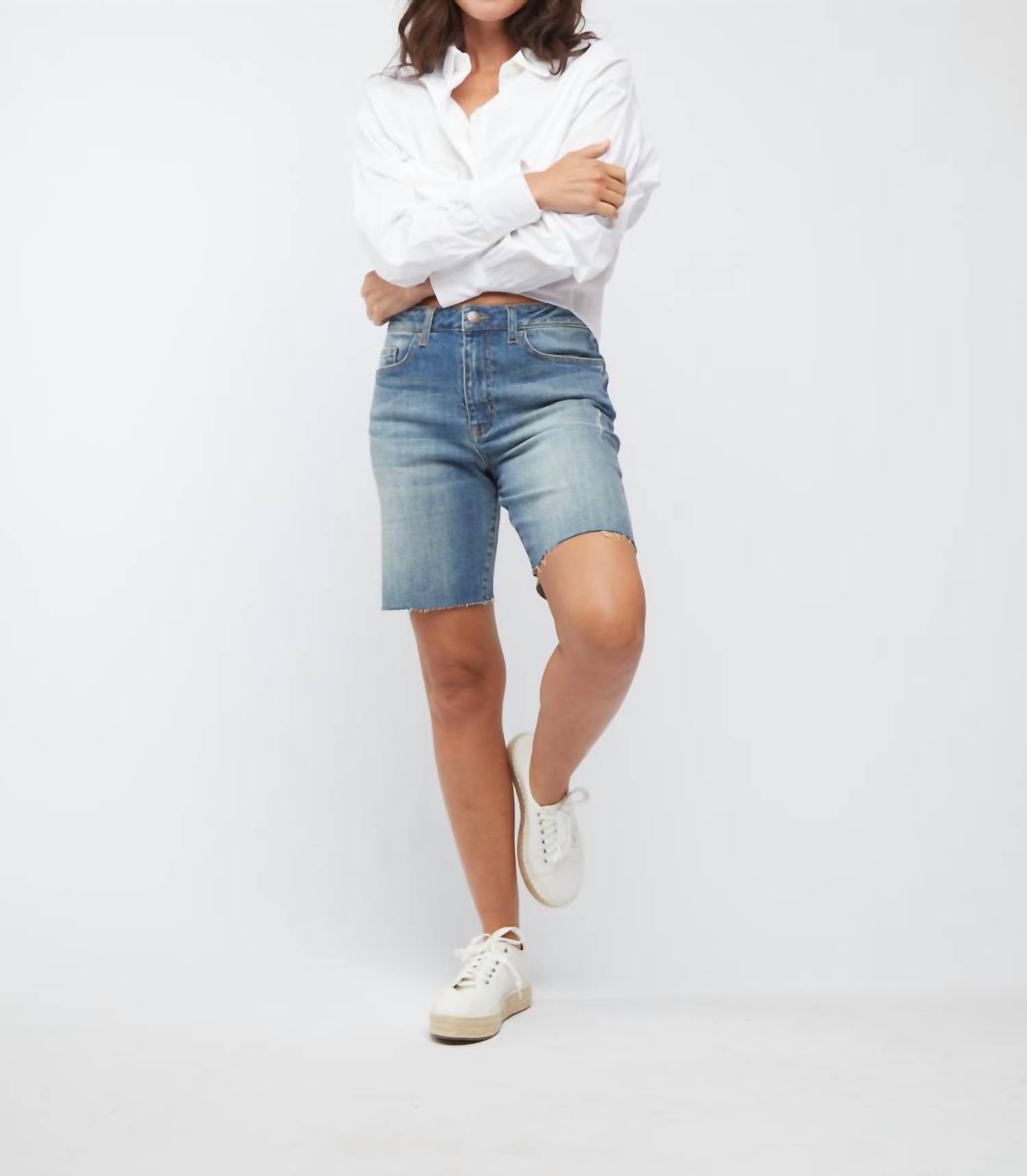 

Шорты Sycamore High Rise Short In Vintage Medium Indigo Oliver Logan