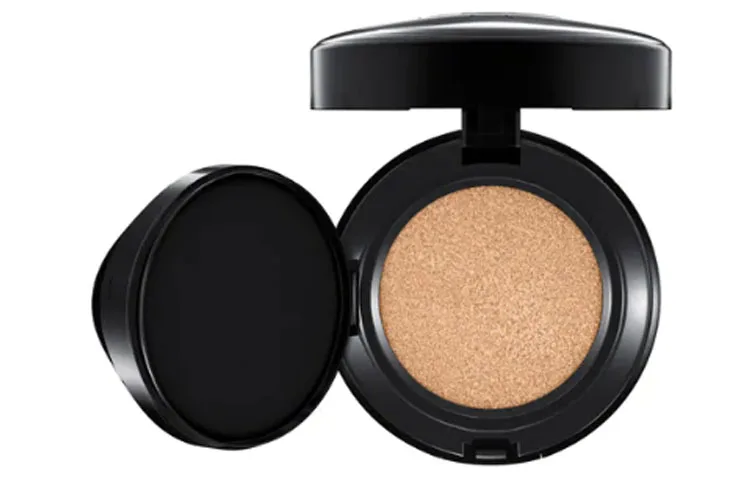 Custom Flawless Air Cushion для осветления тона кожи и маскировки несовершенств 12g MAC, ＃n12 — фото 2
