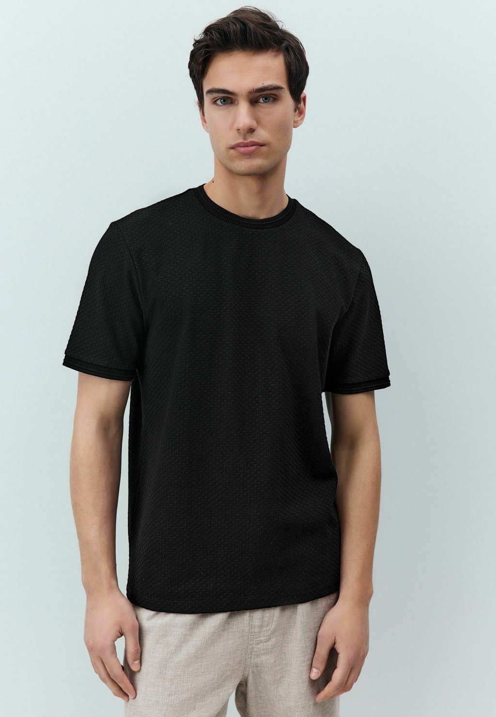 

Базовая футболка REGULAR FIT TEXTURED Next, черный