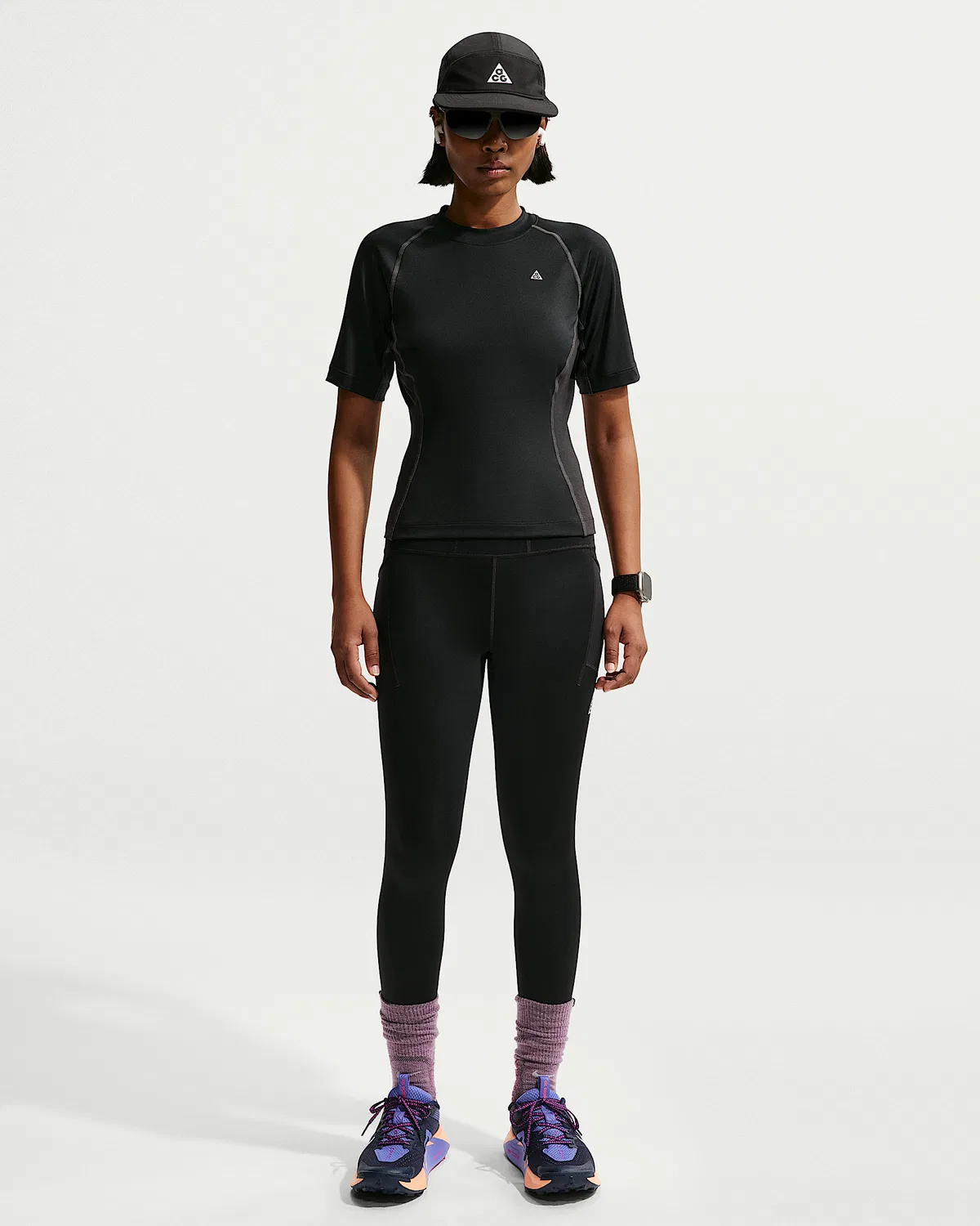 Женская базовая футболка с коротким рукавом Nike ACG "Wildsee" Dri-FIT, Black/Anthracite/Summit White — фото 4