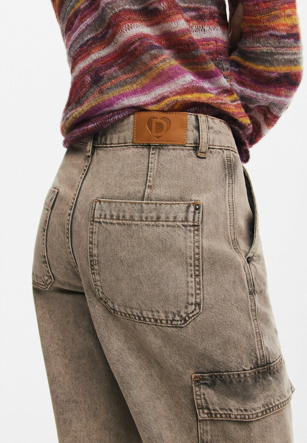 

Джинсы прямого кроя WITH STITCHED POCKETS Desigual, светло-коричневый