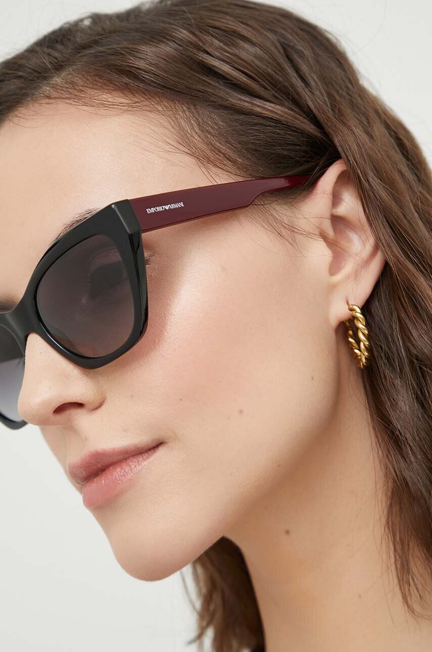

Солнцезащитные очки Emporio Armani, черный