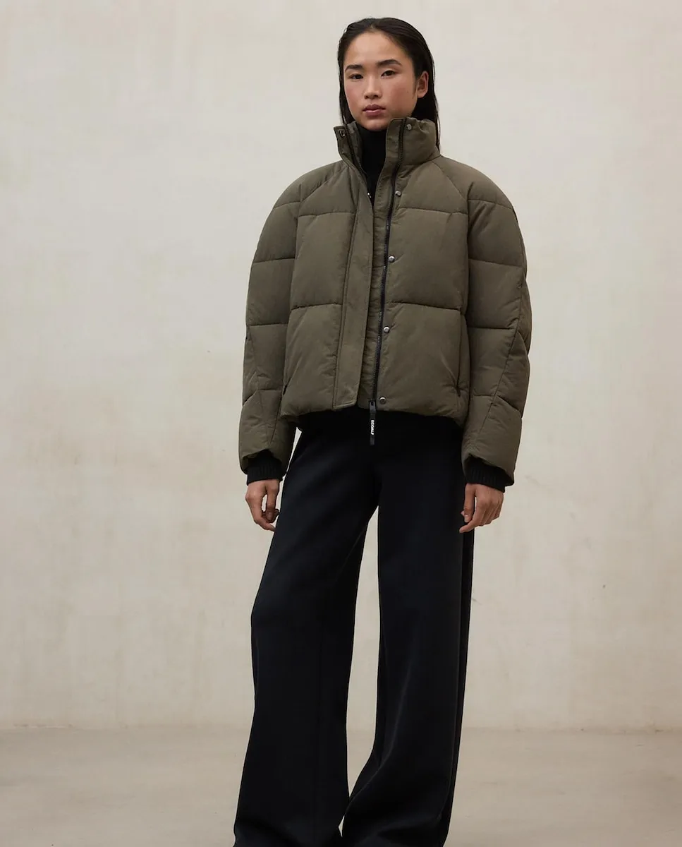 

Женское пальто с комбинированной застежкой и резинками на манжетах Ecoalf, зеленый