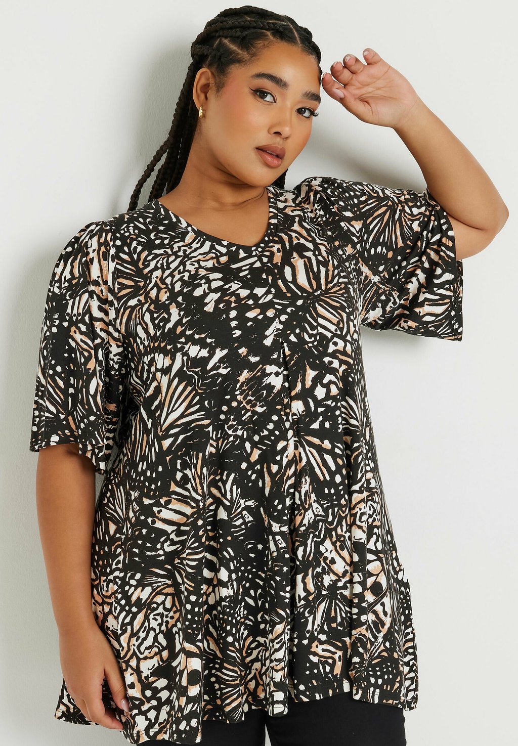 

Футболка с принтом PLEAT FRONT SWING Yours Clothing, антрацит