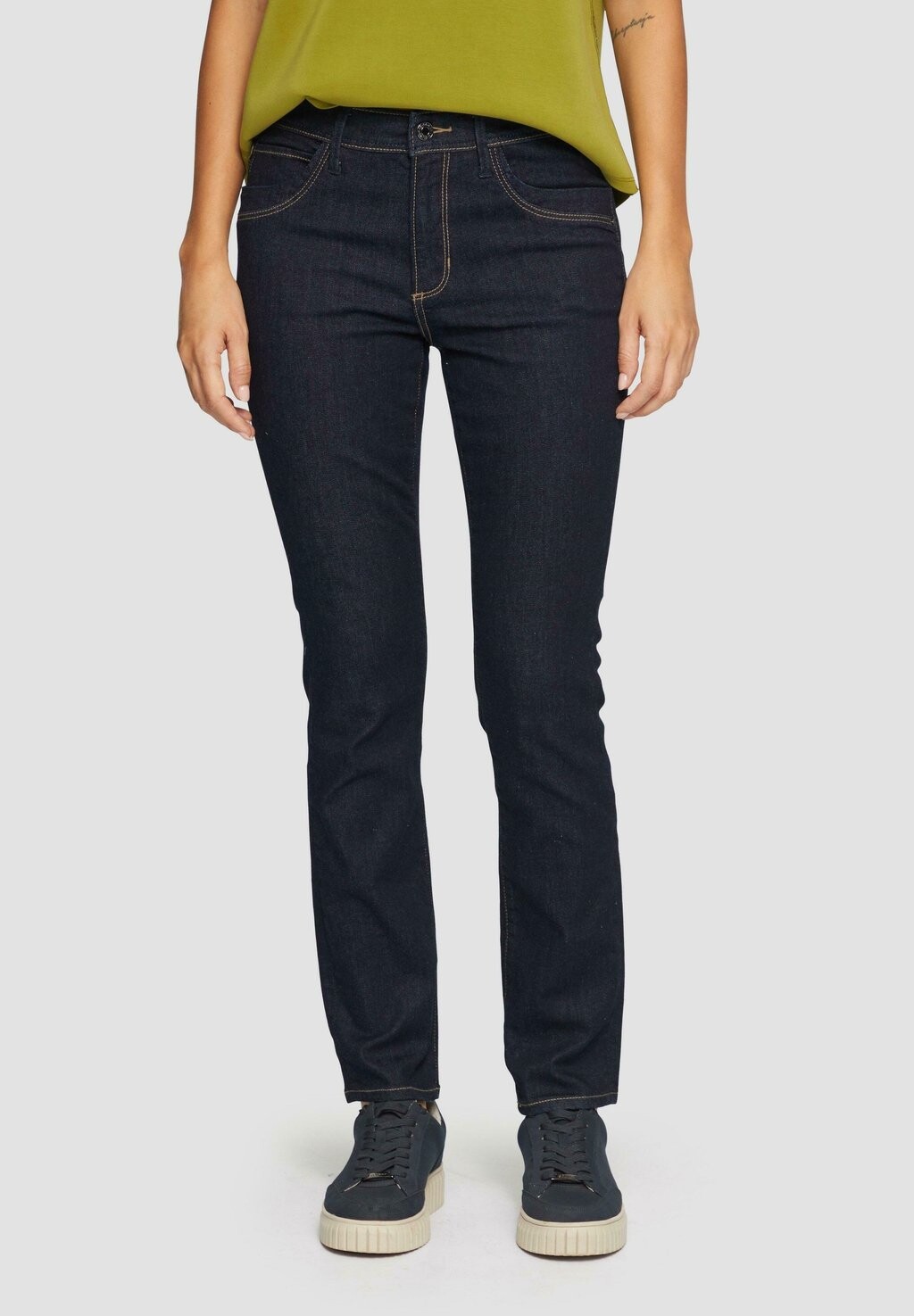 

Джинсы облегающего кроя SLIM FIT s.Oliver, цвет Rinsed Denim