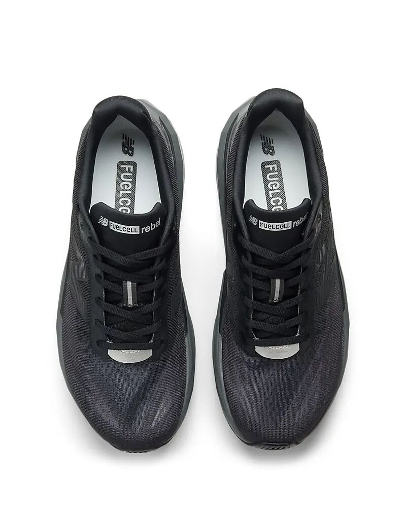 Мужские кроссовки для бега New Balance Fuelcell Rebel V5 черного цвета — фото 2