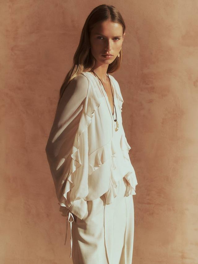 

Блузка с рюшами Zaria Reiss, Pale Pink