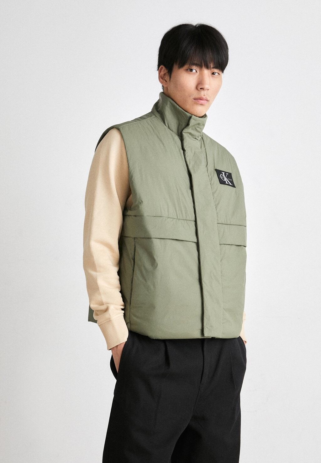 

Жилет Calvin Klein Jeans ПЕРЕХОДНЫЙ ЖИЛЕТ, цвет dusty olive
