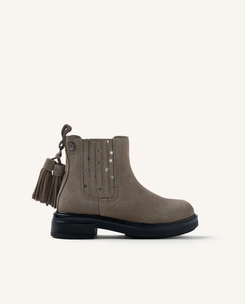 

Детские ботинки челси из замши с мягкой стелькой Gioseppo, светло-коричневый