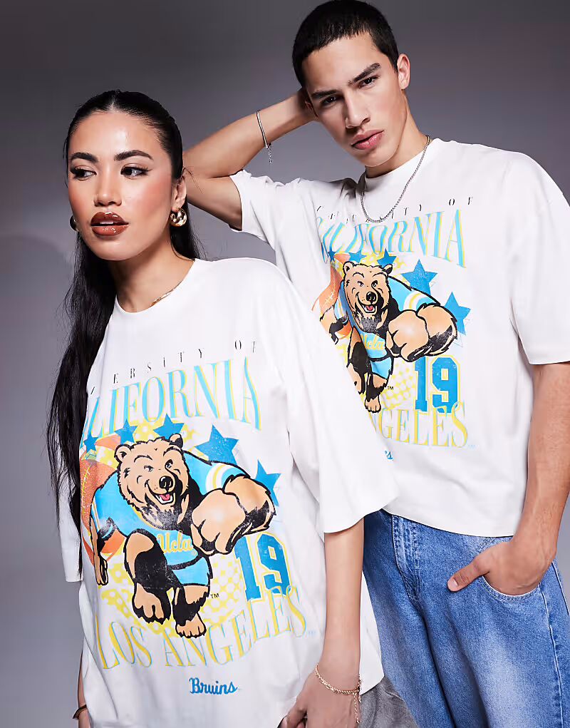 

Футболка свободного кроя унисекс ASOS DESIGN oversize с принтом Калифорнийского университета белого цвета