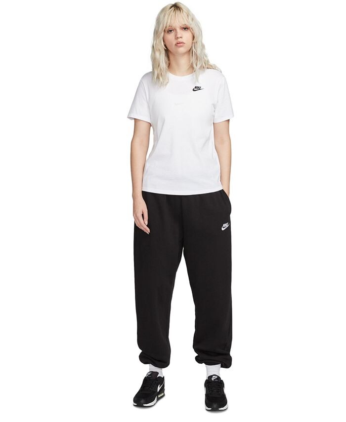 Женская футболка Sportswear Club Essentials Nike, белый — фото 2