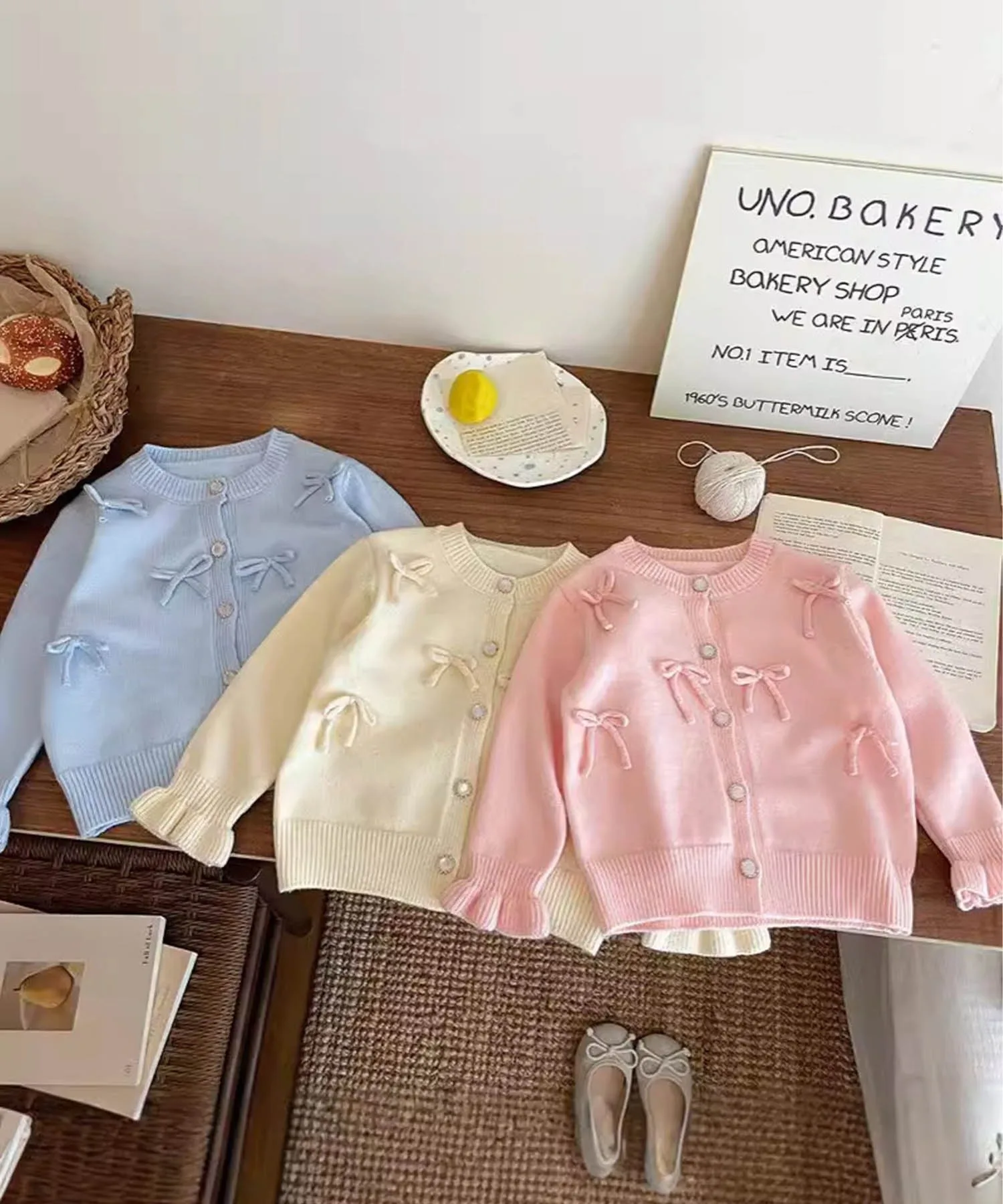 Кардиган с бантом в виде конфетной рукавицы Aimoha Kids, off white — фото 3
