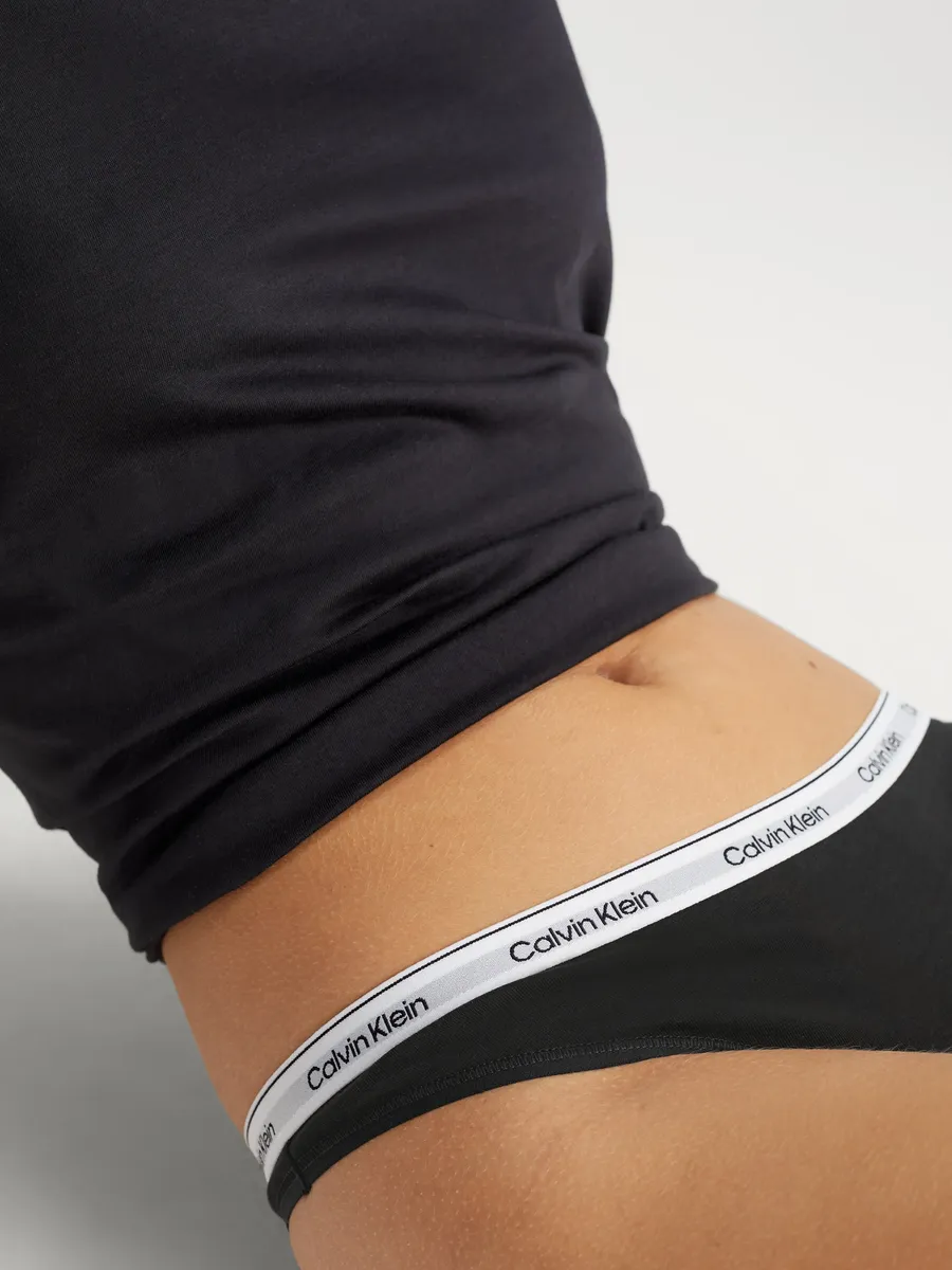 Трусики Calvin Klein Underwear "THONG (LOW-RISE)", с логотипом на поясе, черный — фото 3