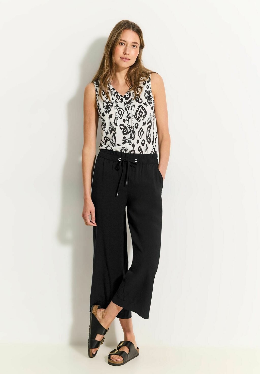 

Брюки из ткани Mit Wide Legs Cecil, черные