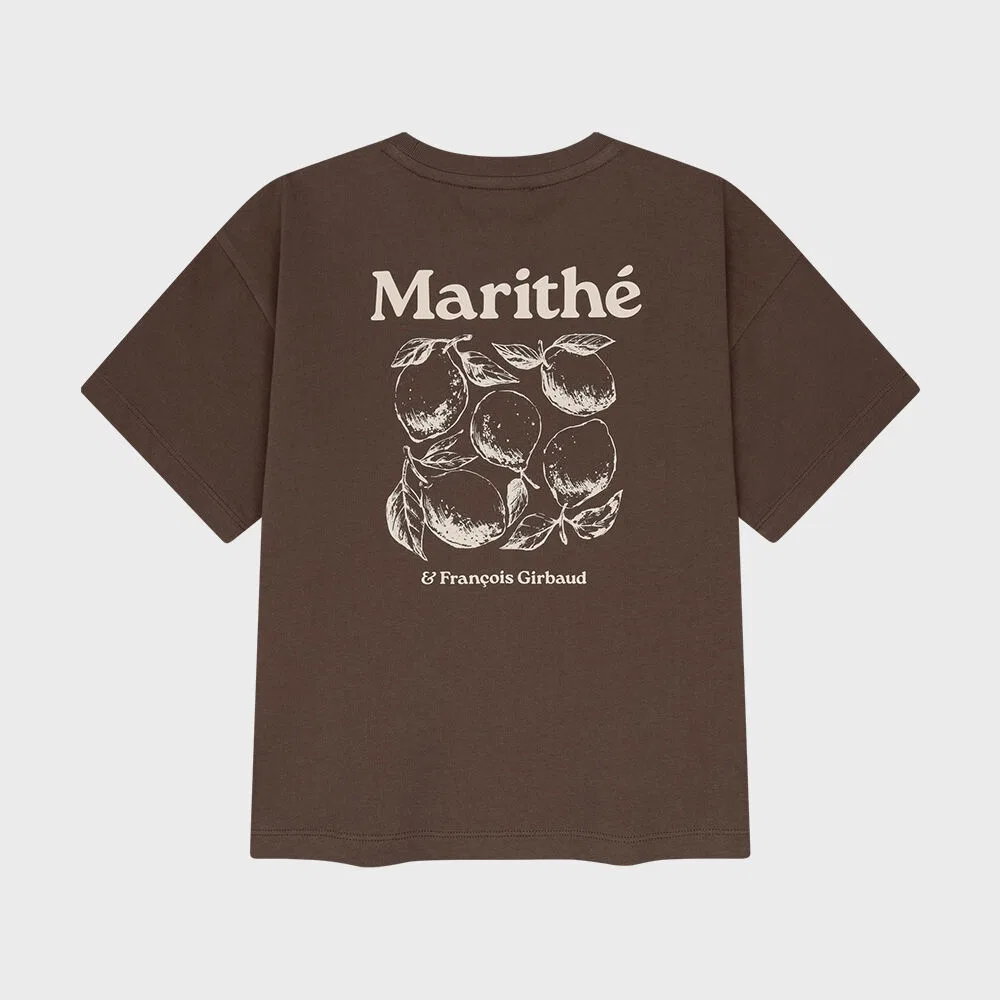 Детская футболка оверсайз с графикой на спине коричневая от Marithé Kids — фото 3