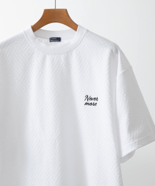 

ITEMS URBANRESEARCH Футболка с жаккардовым узором «елочка» и вышивкой в одну точку, бренд ITEMS URBAN RESEARCH, белый