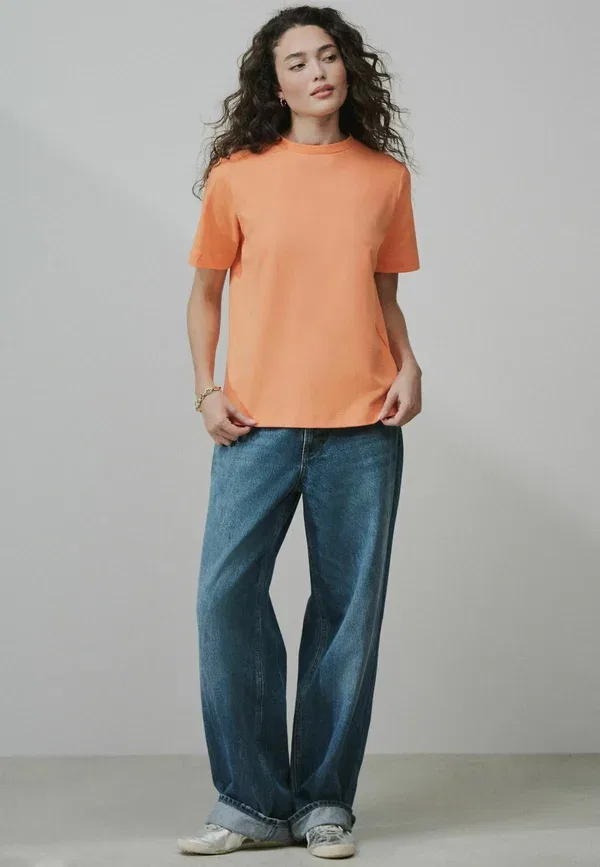 Футболка Regular Fit, Next, модель Heavyweight Short Sleeve Crew Neck T-Shirt, оранжевый — фото 2