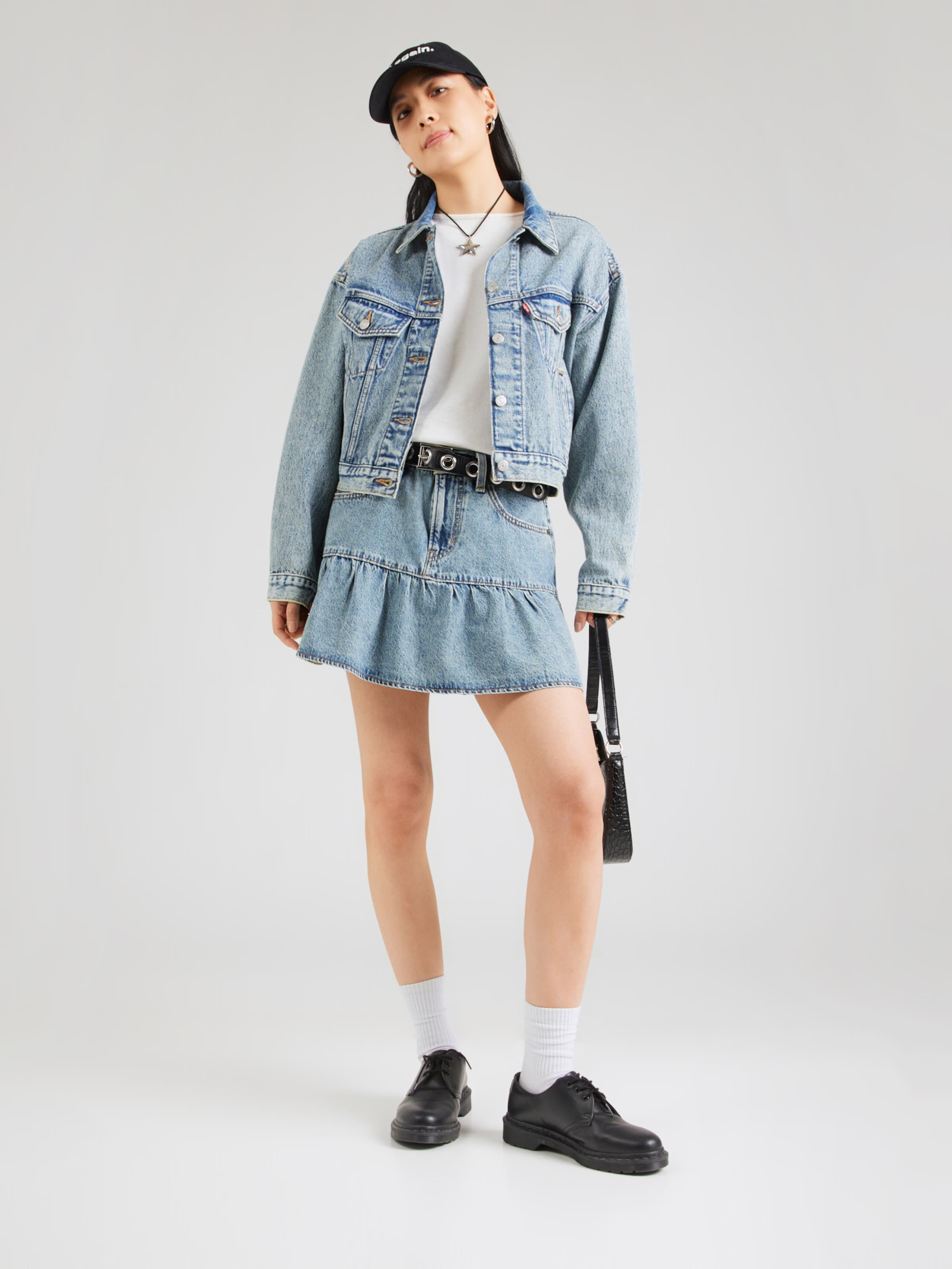 LEVI'S  Куртка межсезонная 'Shrunken 90s Trucker' в синем дениме — фото 4