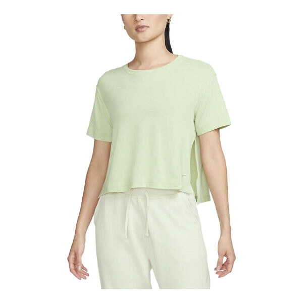 

Футболка (WMNS) Nike Dri-FIT One Luxe 'light olive', зеленый
