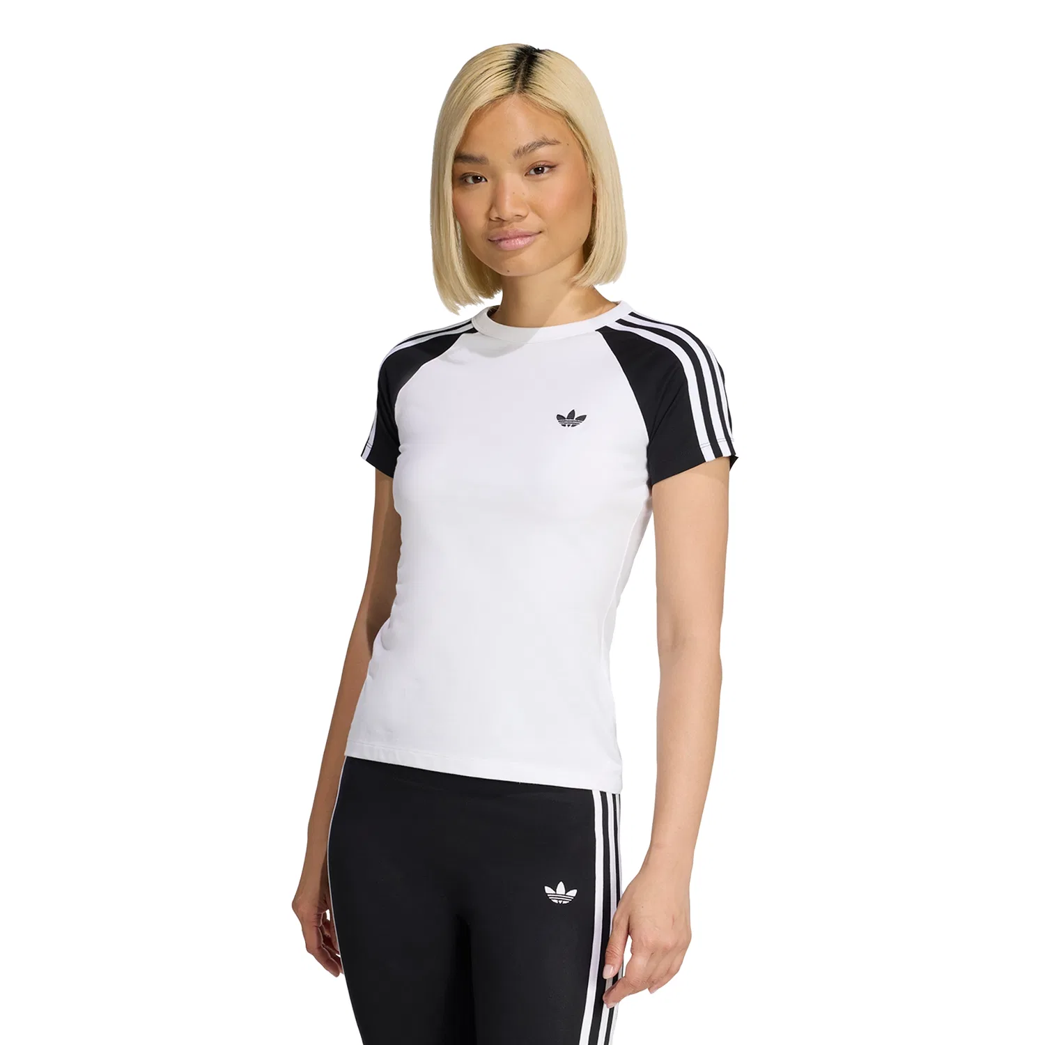 Женская футболка SST белого и чёрного цвета от Adidas — фото 4
