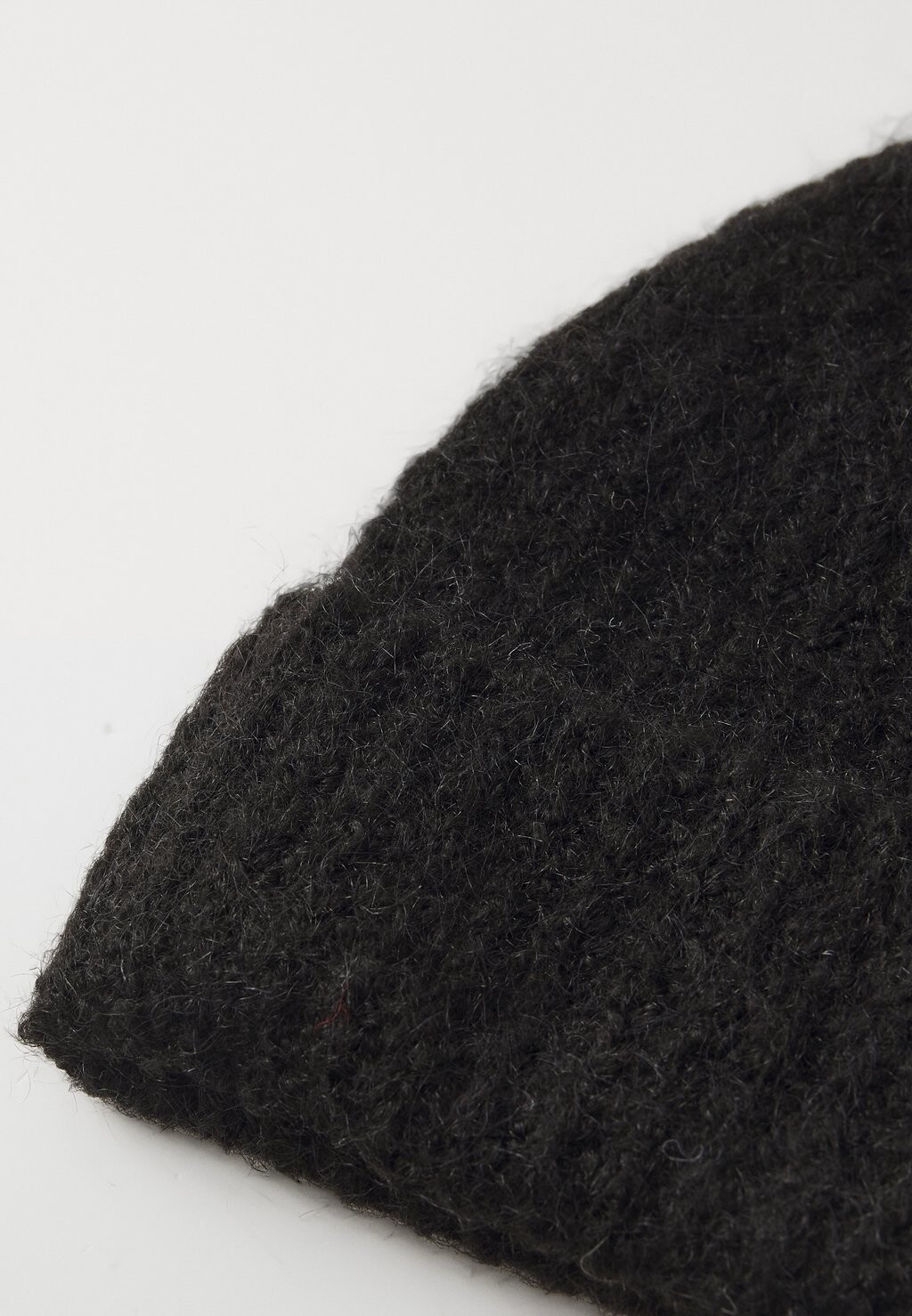 

Шапка BRUSHED BEANIE Gina Tricot, черный