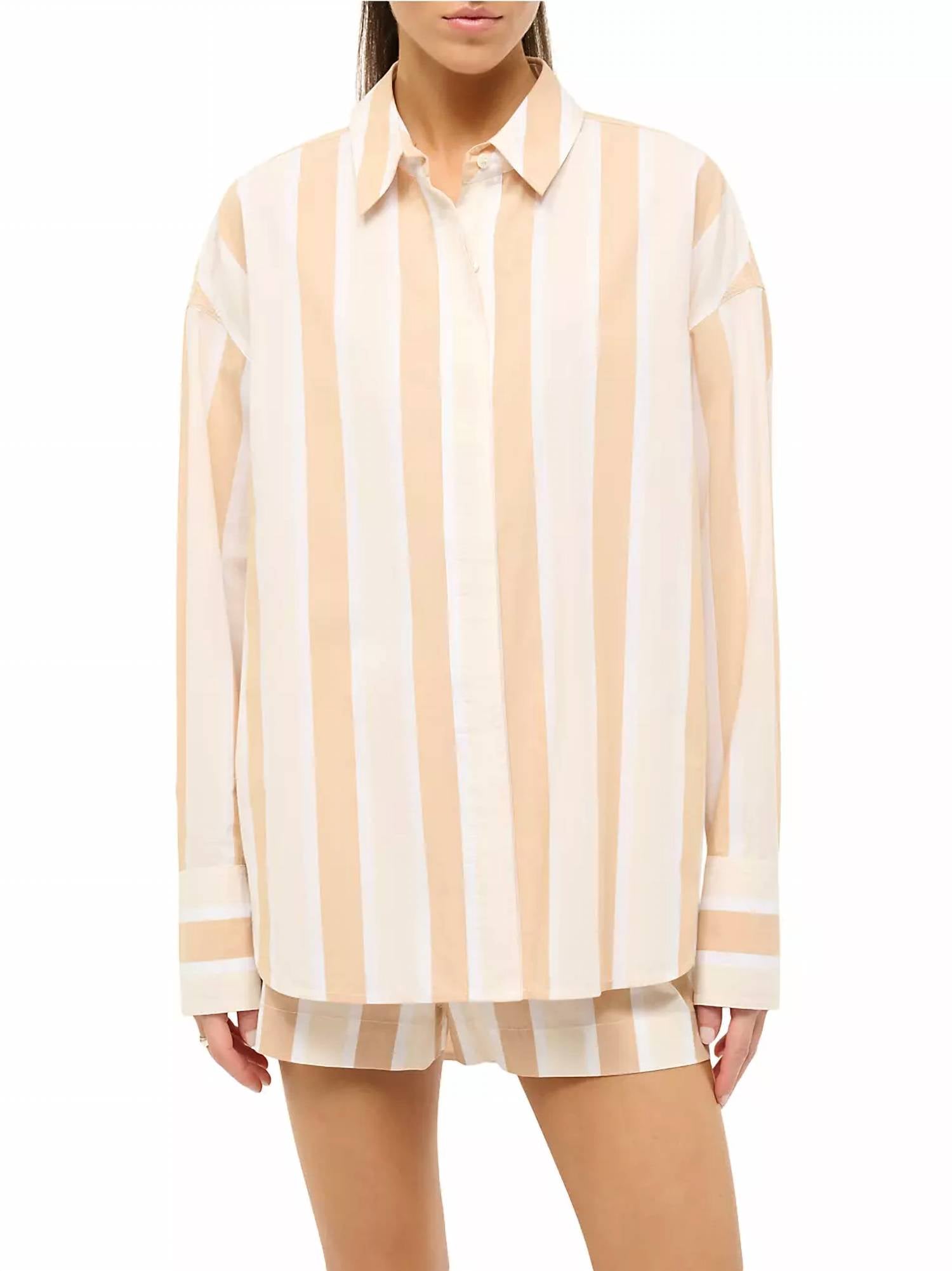 

Рубашка Colton Button Down в полоску песочного цвета STAUD, цвет sand stripe