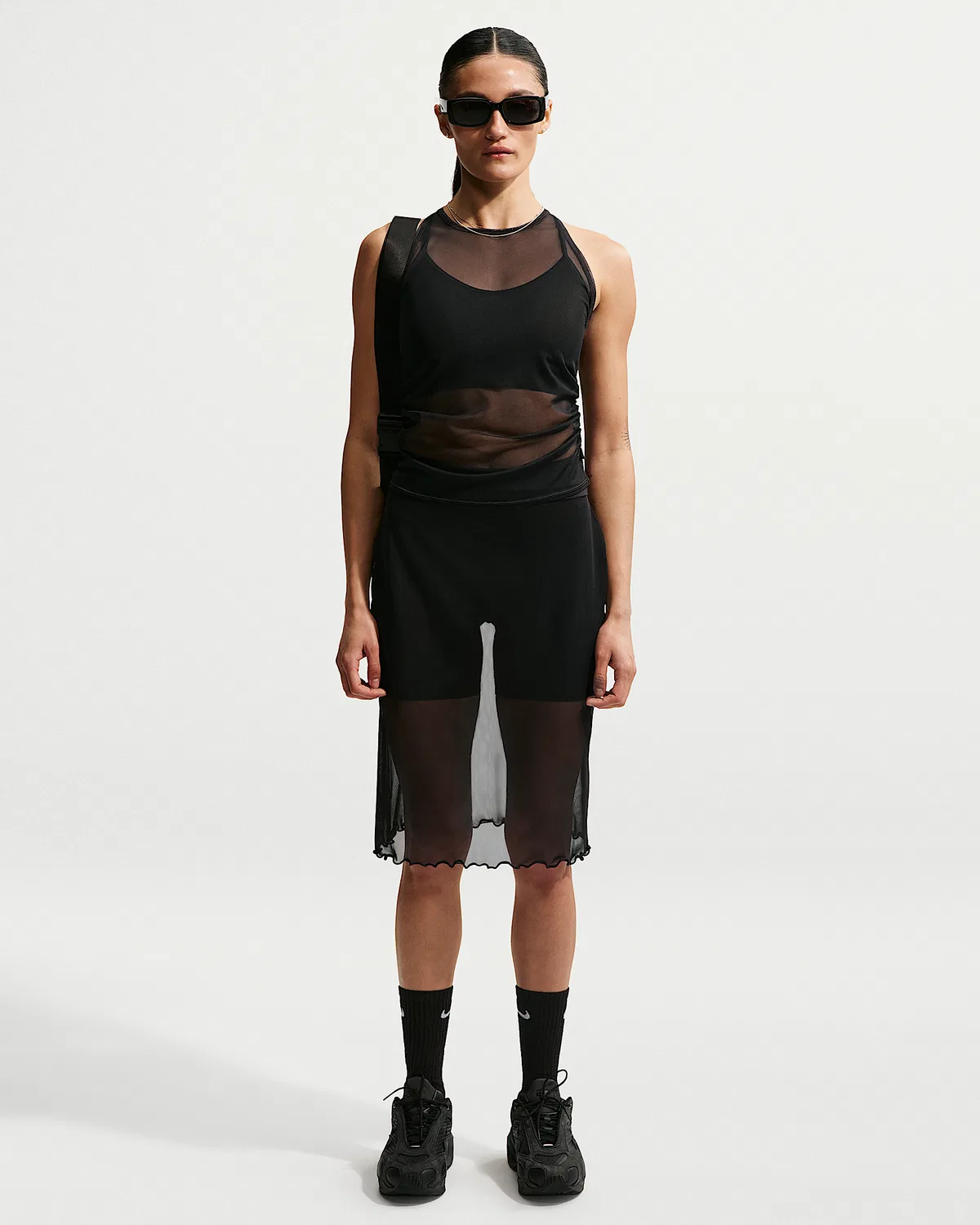 Женский облегающий топ Nike Sportswear, Black/Sail — фото 4