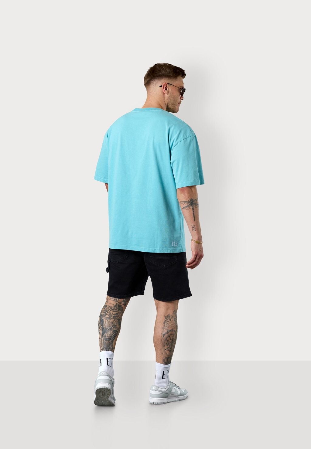 

Базовая футболка DISCREET OVERSIZED ESTEEM, синий