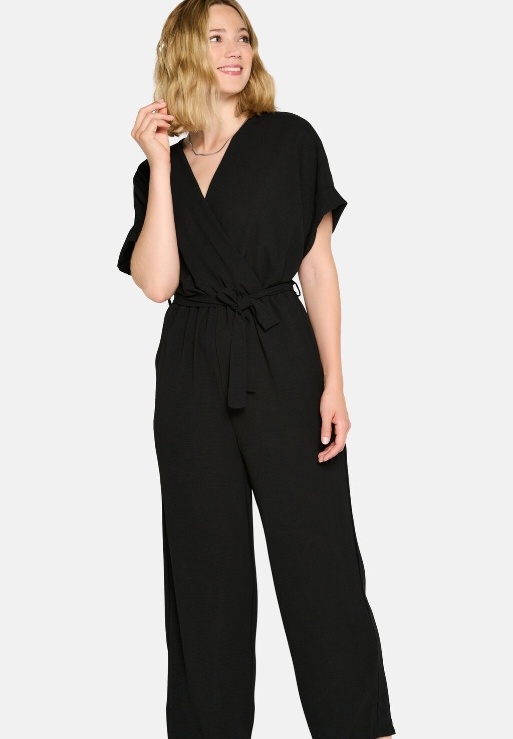 

Комбинезон WITH KIMONO EFFECT LolaLiza, черный