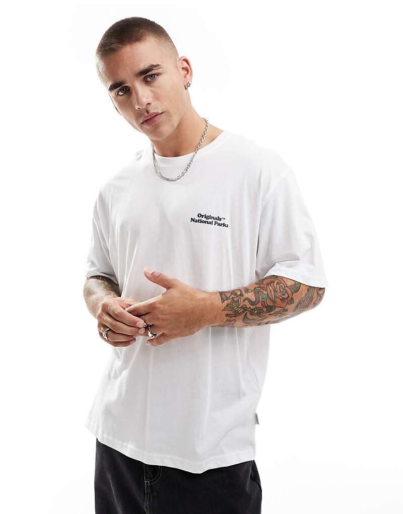 

Jack & Jones – белая футболка оверсайз с мотивом национальных парков на спине