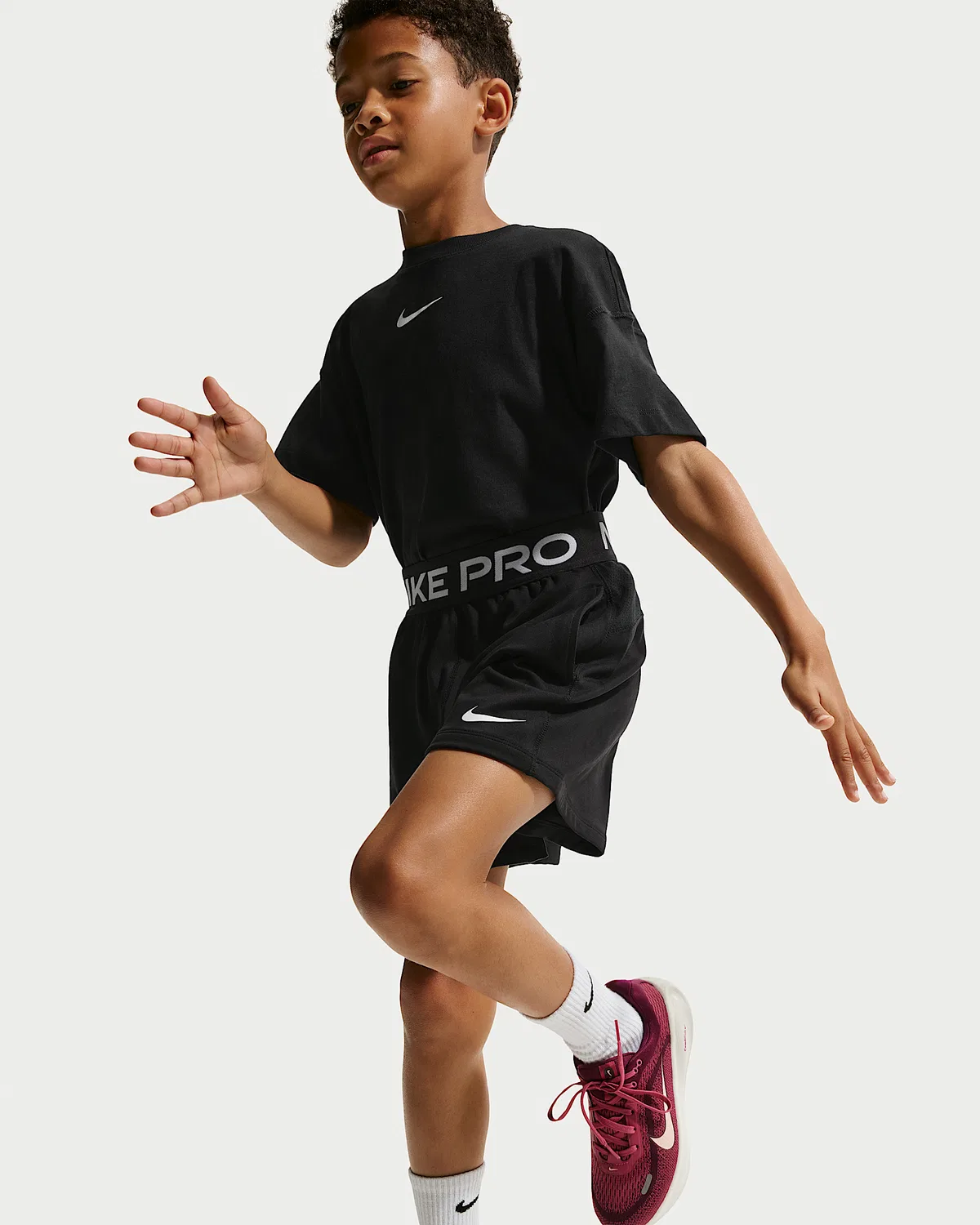 Детские (мальчиковые) шорты Nike Pro Dri-FIT из флиса, Black/White/White — фото 4
