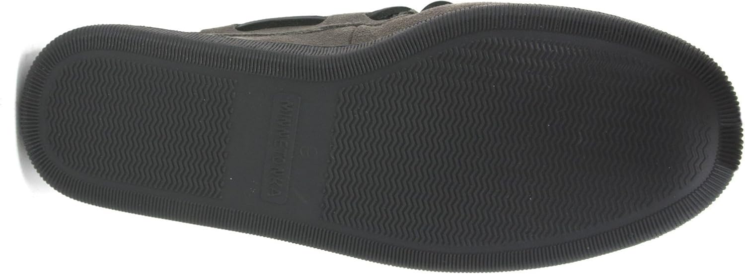 Мужские тапочки Minnetonka с плюшевой подкладкой и жесткой подошвой, серый — фото 3