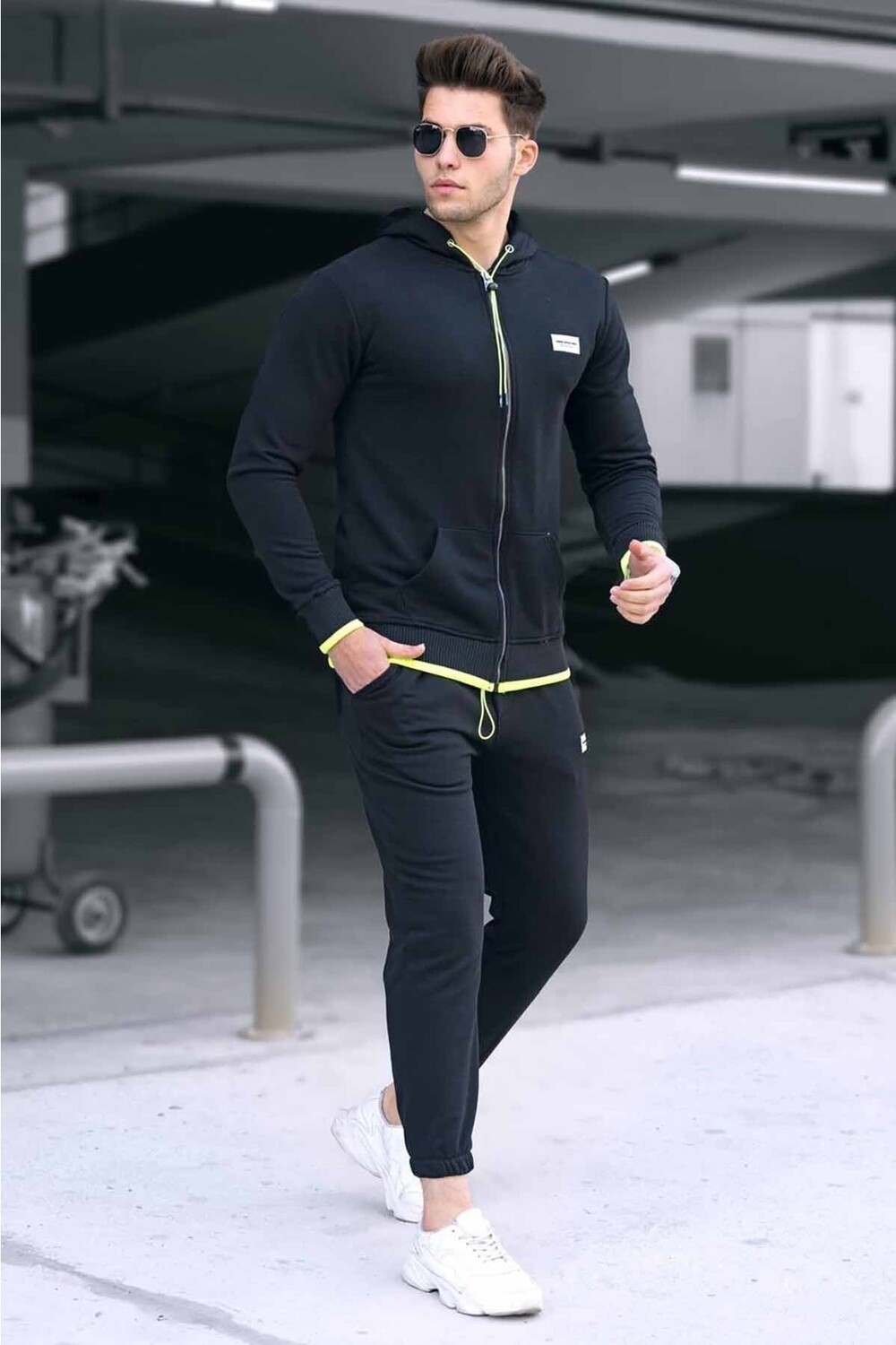 

Спортивный костюм Madmext, черный