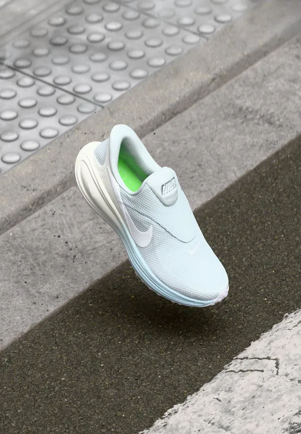 Кроссовки для бега по шоссе revolution 8 easyon Nike Performance, Pure Platinum-Coloured/White/Glacier Blue/Green Strike/Summit White